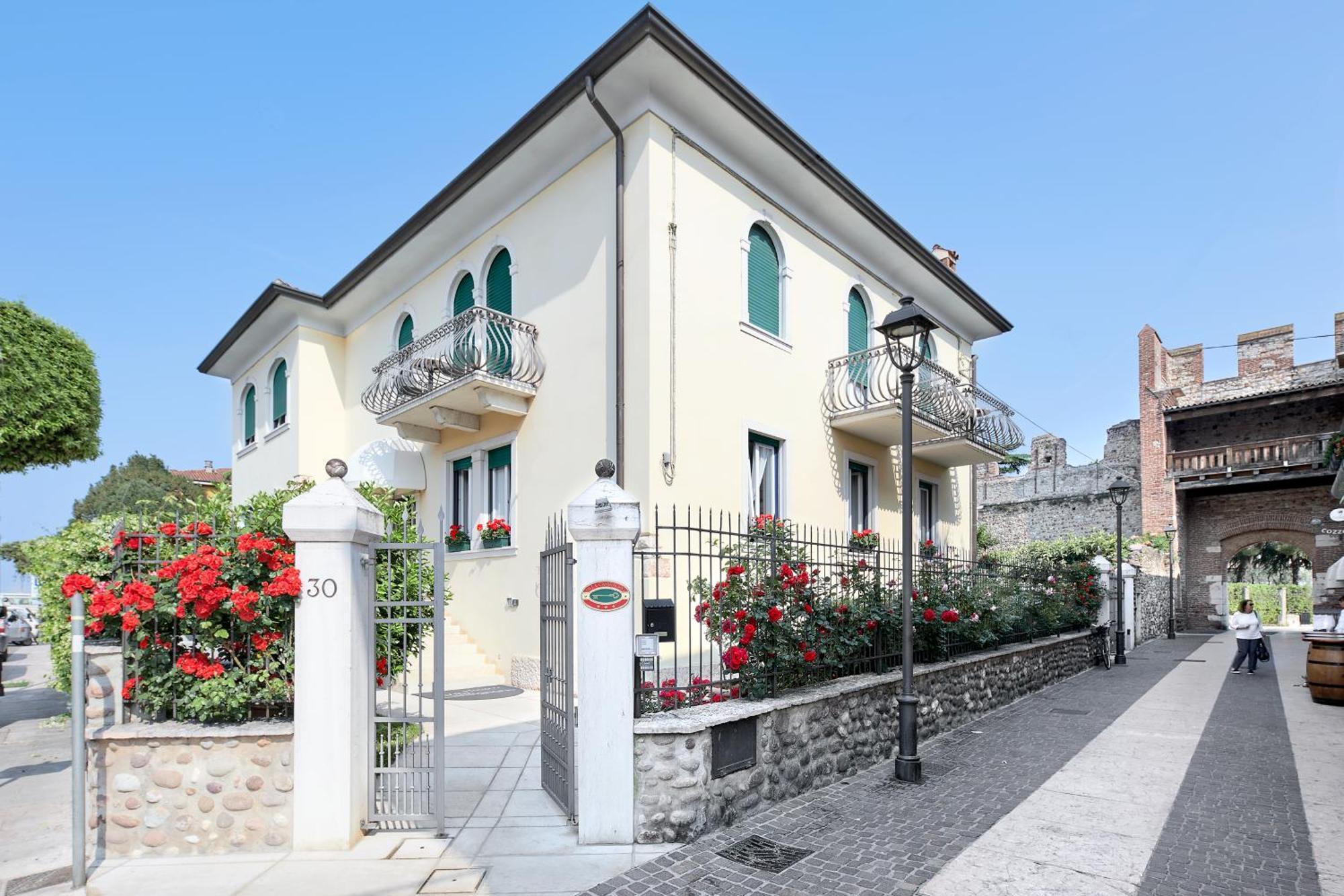 Hotel Villa Cansignorio Lazise Exterior foto